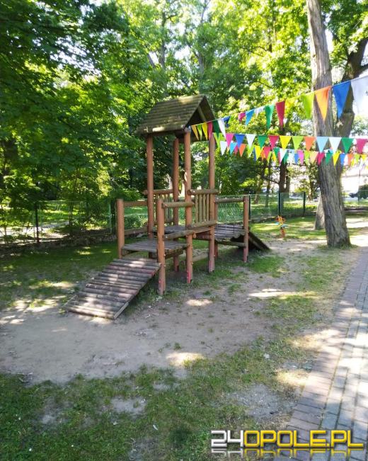 Strażacy odwiedzili przedszkolaków. Jeden z maluchów potrzebował pomocy