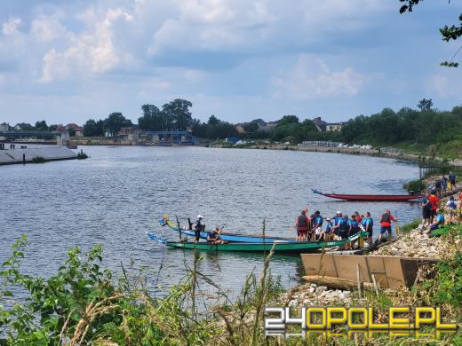 Regaty smoczych łodzi zdominowały festyn w Opolu-Groszowicach