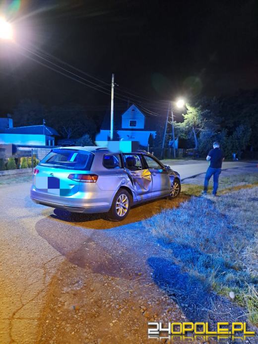 Osobówka zderzyła się z pociągiem technicznym 