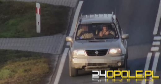 Policyjny dron w akcji. Polował na kierowców ze smartfonami