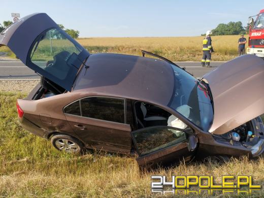 Kierowca zasnął i doprowadził do czołowego zderzenia w powiecie strzeleckim