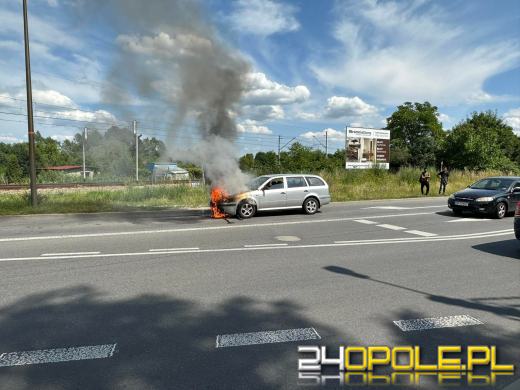 Pożar osobówki na Alei Przyjaźni w Opolu