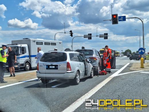 Utrudnienia na wjeździe na obwodnicę Opola. Doszło do zderzenia pojazdów