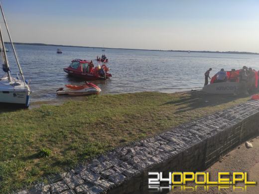 Skuter wodny potrącił mężczyznę, który pływał w jeziorze