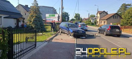 19-latek z zakazem prowadzenia pojazdów, ucieczkę przed policjantami zakończył na ogrodzeniu