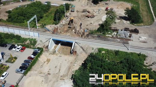 Krapkowicka w remoncie. Kiedy przejedziemy pod poszerzonym wiaduktem?