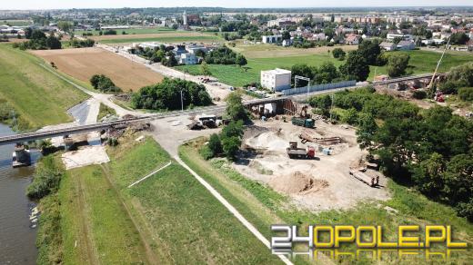 Krapkowicka w remoncie. Kiedy przejedziemy pod poszerzonym wiaduktem?