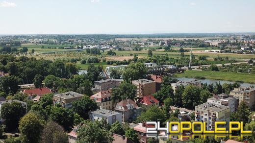 Zielony most kolejowy był wizytówką Parku Nadodrzańskiego. Właśnie znika