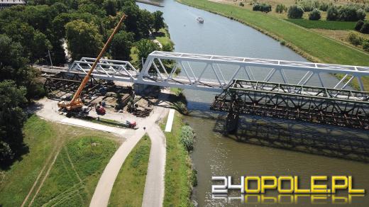 Zielony most kolejowy był wizytówką Parku Nadodrzańskiego. Właśnie znika