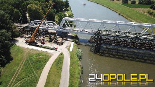 Zielony most kolejowy był wizytówką Parku Nadodrzańskiego. Właśnie znika