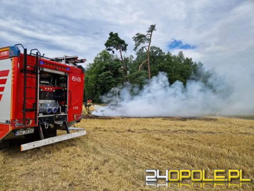 Namysłów: Rodzice chcieli pokazać dzieciom kombajn. Spłonęło im auto