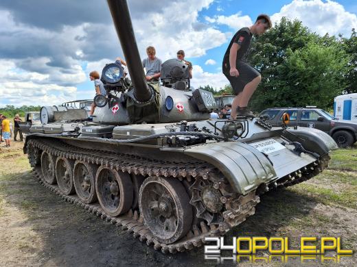Trwa Zlot Pojazdów Militarnych na poligonie w Winowie