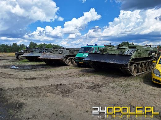 Trwa Zlot Pojazdów Militarnych na poligonie w Winowie
