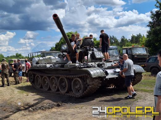 Trwa Zlot Pojazdów Militarnych na poligonie w Winowie