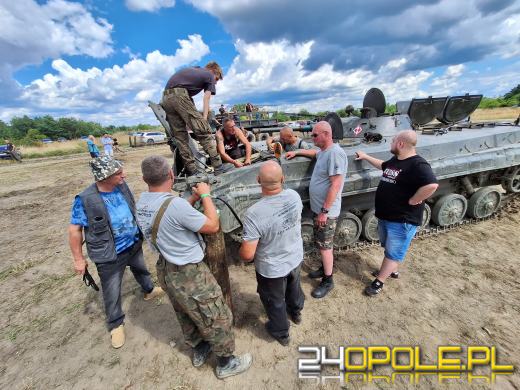 Trwa Zlot Pojazdów Militarnych na poligonie w Winowie