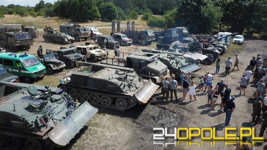 Trwa Zlot Pojazdów Militarnych na poligonie w Winowie
