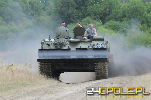 Trwa Zlot Pojazdów Militarnych na poligonie w Winowie