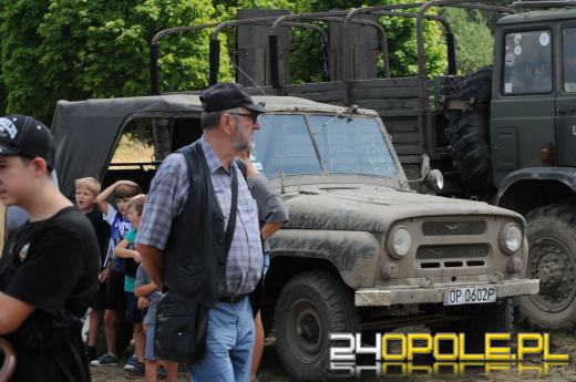 Trwa Zlot Pojazdów Militarnych na poligonie w Winowie