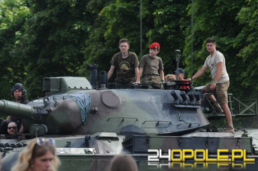 Trwa Zlot Pojazdów Militarnych na poligonie w Winowie