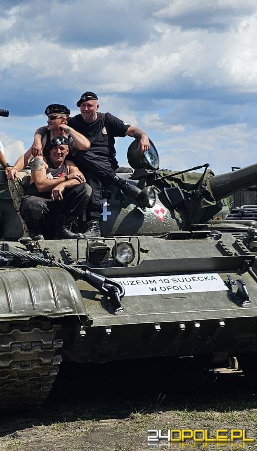 Trwa Zlot Pojazdów Militarnych na poligonie w Winowie