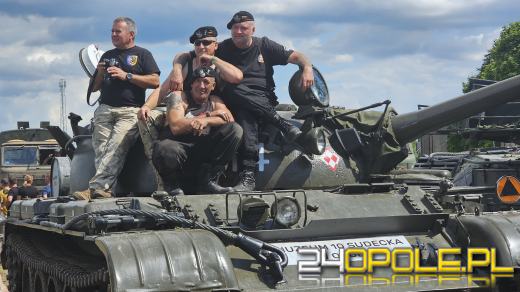 Trwa Zlot Pojazdów Militarnych na poligonie w Winowie