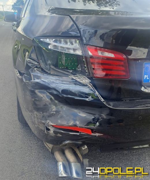 18 imigrantów upchniętych w dostawczym busie - policjanci zatrzymali kierującą