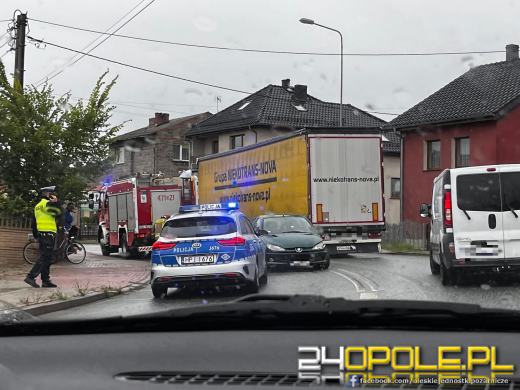 Wiozła dwójkę dzieci, miała ponad 2 promile. Uderzyła w ciężarówkę