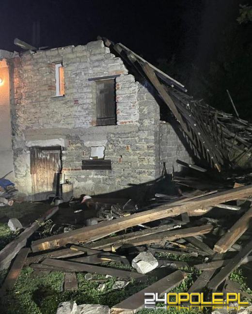 Zawalony dach w powiecie kędzierzyńsko-kozielskim. Interweniowała straż