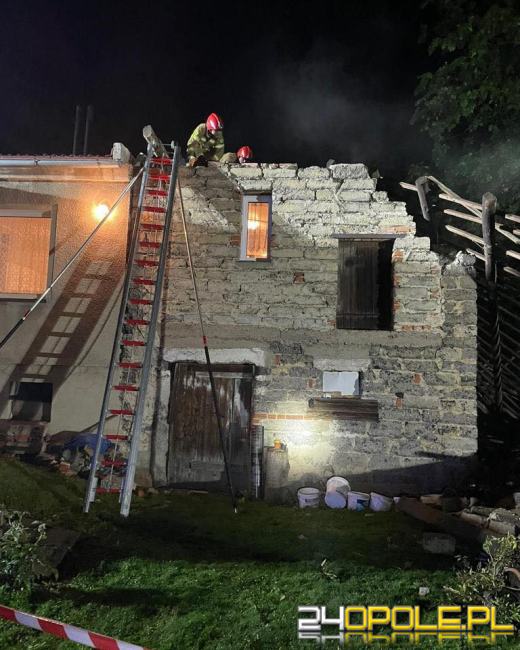 Zawalony dach w powiecie kędzierzyńsko-kozielskim. Interweniowała straż