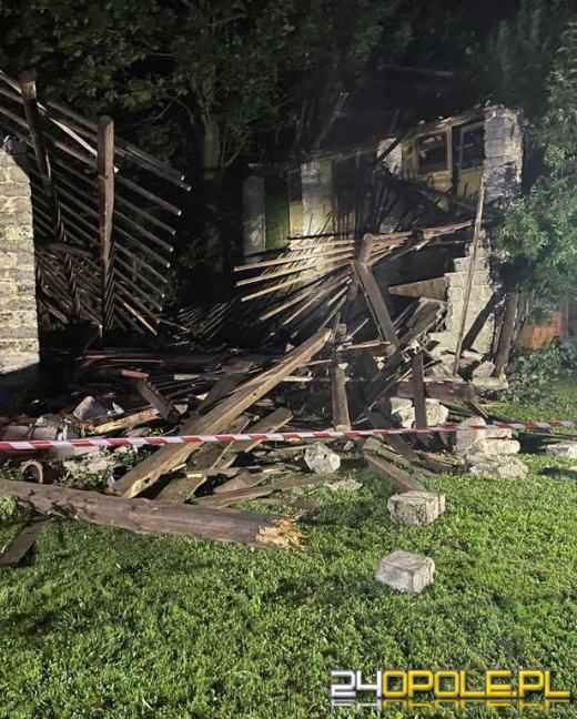 Zawalony dach w powiecie kędzierzyńsko-kozielskim. Interweniowała straż