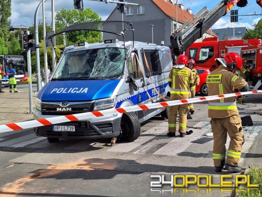Kierowca radiowozu ukarany mandatem po kolizji na Chabrach