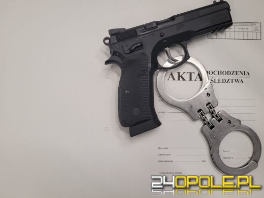 47-latek strzelał metalowymi pociskami w kierunku sąsiadów i zaparkowanych samochodów