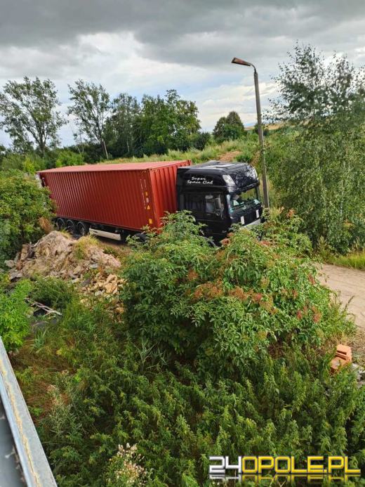 Nielegalne wysypisko i 620 ton odpadów. Obywatelka Chin usłyszała zarzuty