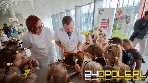 Zebrano pierwszy miód z Pasieki w CUP