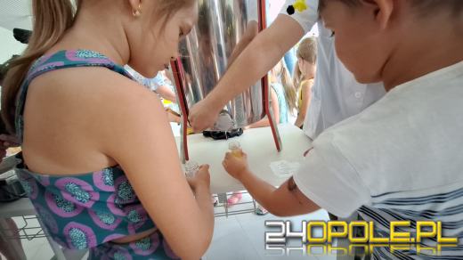 Zebrano pierwszy miód z Pasieki w CUP