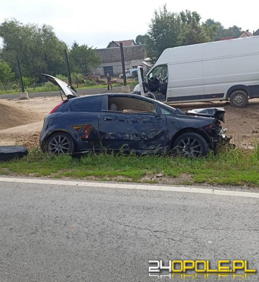 Zderzenie dwóch osobówek i ciężarówki w Hanuszowie