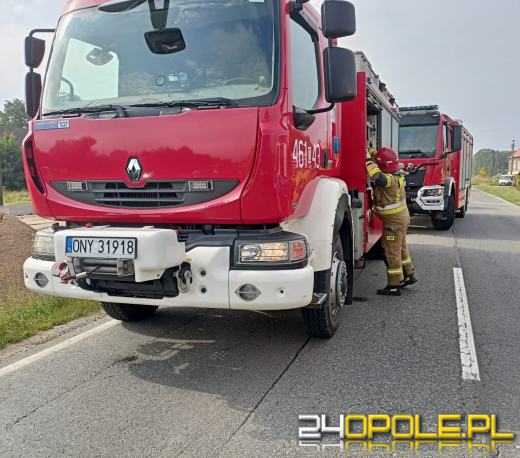 Zderzenie dwóch osobówek i ciężarówki w Hanuszowie