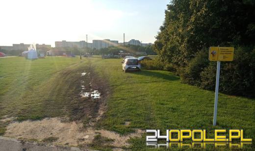Przygotowania do koncertu martwią opolan. Alejki zastawione samochodami