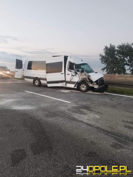 Wypadek na opolskim odcinku A4. 4 dzieci trafiła do szpitala 