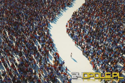 Ponura mapa województw. Rodzi się nas mniej, niż umiera