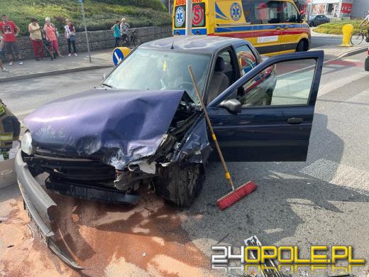 Wypadek przy wiadukcie w Kędzierzynie-Koźlu. Dwie osoby zostały ranne