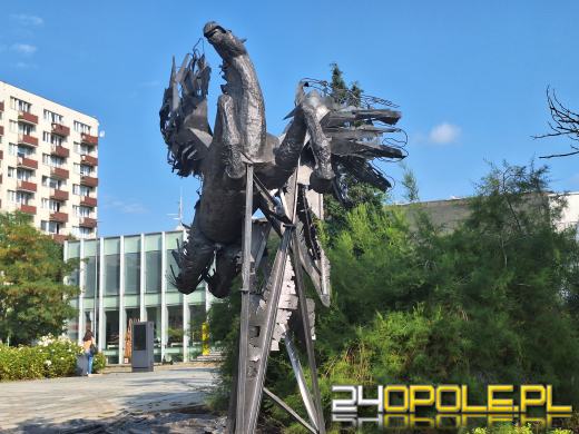 Pegaz w domu. Rzeźba wróciła na swoje miejsce 