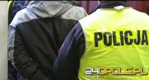 Myśleli, że oszukają seniora, tymczasem - trafili na policjanta!