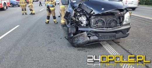 Wypadek na A4. Jedna osoba trafiła do szpitala 