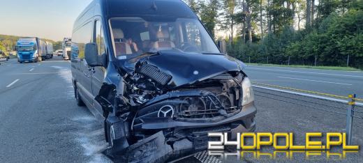 Wypadek na A4. Jedna osoba trafiła do szpitala 