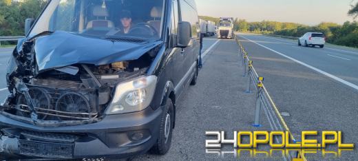 Wypadek na A4. Jedna osoba trafiła do szpitala 