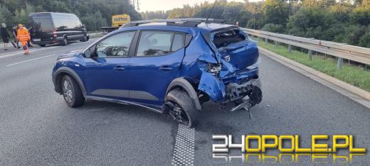 Wypadek na A4. Jedna osoba trafiła do szpitala 
