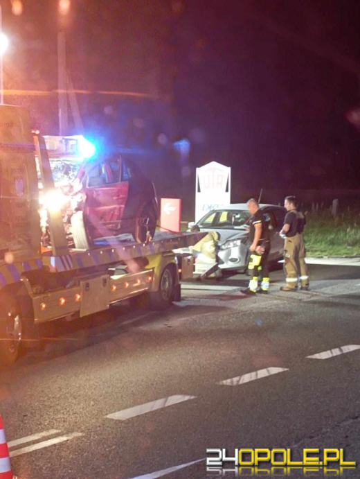 Trzy osoby ranne po zderzeniu pojazdów w Rudnikach
