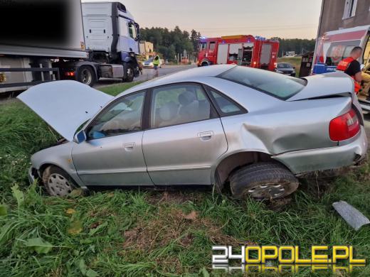 Zderzenie ciężarówki z dwiema osobówkami w Hanuszowie