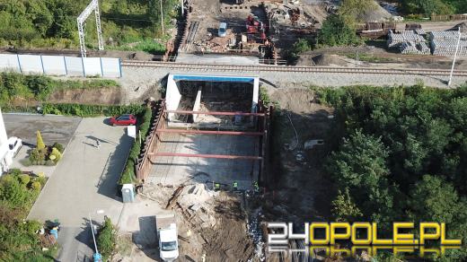 Trwają prace przy wiadukcie na Krapkowickiej. Ojców sukcesu jest wielu...